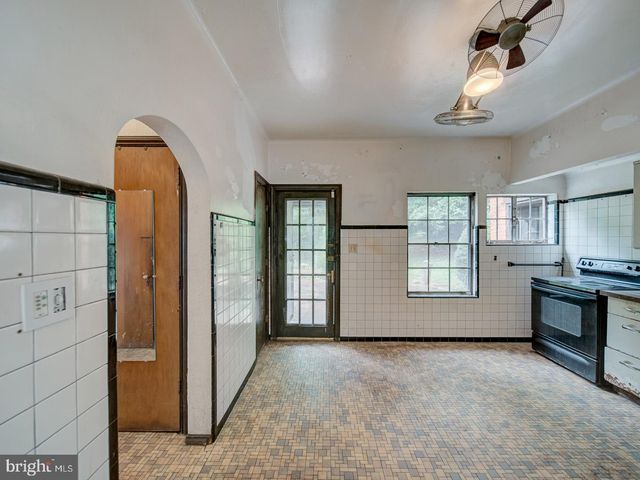 3819 SUITLAND RD SE, Washington, DC 20020