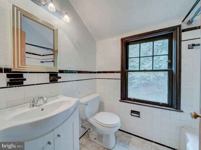 3819 SUITLAND RD SE, Washington, DC 20020
