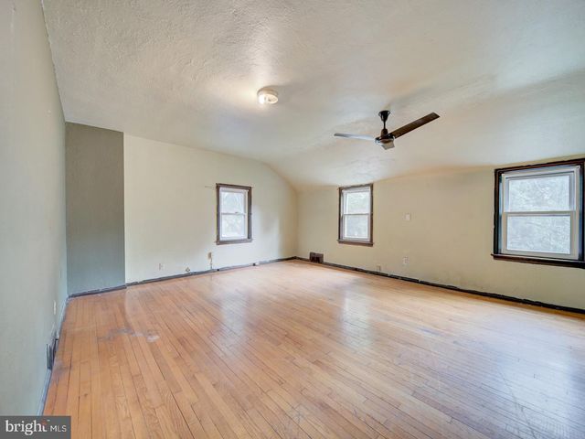 3819 SUITLAND RD SE, Washington, DC 20020