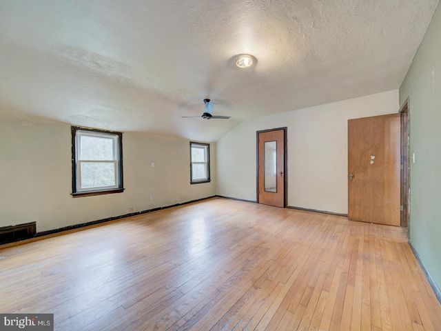 3819 SUITLAND RD SE, Washington, DC 20020