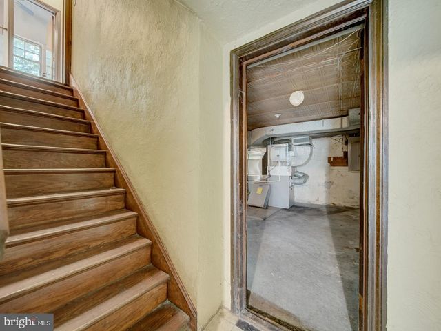 3819 SUITLAND RD SE, Washington, DC 20020