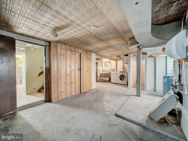 3819 SUITLAND RD SE, Washington, DC 20020
