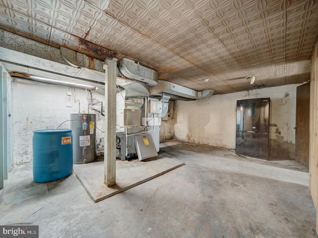 3819 SUITLAND RD SE, Washington, DC 20020