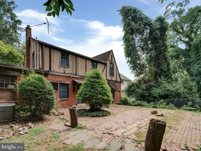 3819 SUITLAND RD SE, Washington, DC 20020