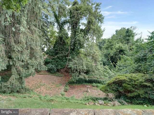 3819 SUITLAND RD SE, Washington, DC 20020