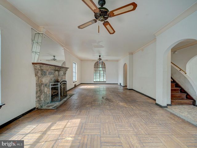 3819 SUITLAND RD SE, Washington, DC 20020