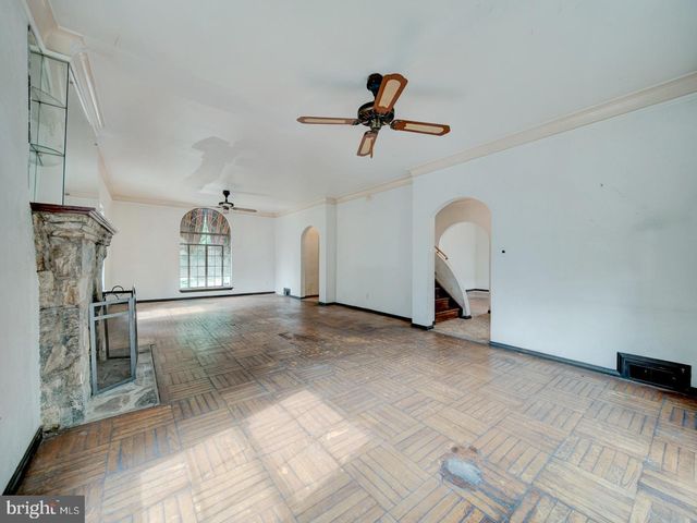 3819 SUITLAND RD SE, Washington, DC 20020