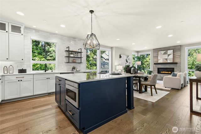 17840 10th Avenue NW, Shoreline, WA 98177
