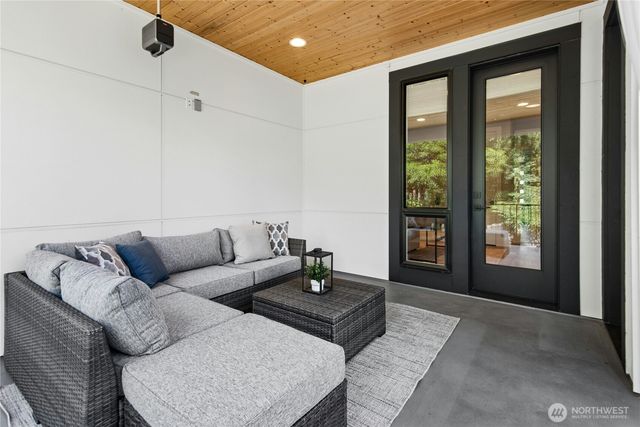 17840 10th Avenue NW, Shoreline, WA 98177