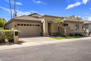 3023 E HAZELWOOD Street E, Phoenix, AZ 85016