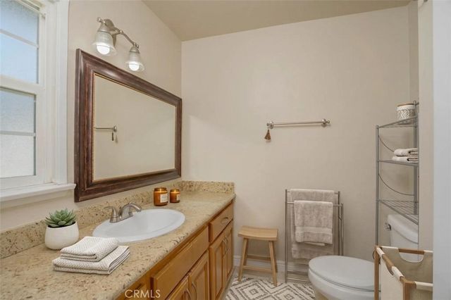 3546 Hillview Drive, Riverside, CA 92503
