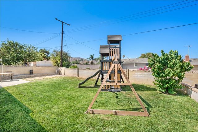 3546 Hillview Drive, Riverside, CA 92503