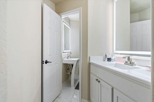 2228 Condor Street, Grand Prairie, TX 75052