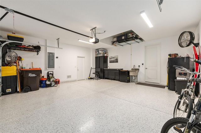 5589 NW 40TH LOOP, Ocala, FL 34482