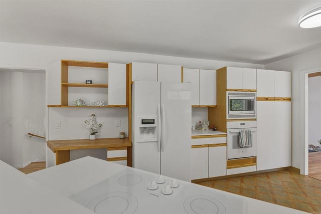 2041 Nutmeg Street N, Escondido, CA 92026