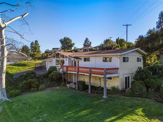 2041 Nutmeg Street N, Escondido, CA 92026