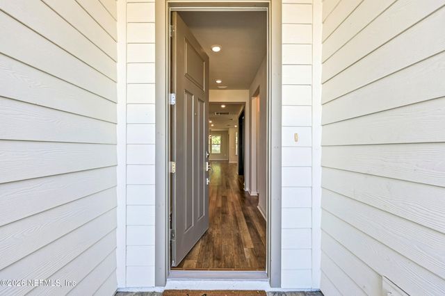 10988 KENTWORTH Way, Jacksonville, FL 32256