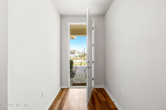 10988 KENTWORTH Way, Jacksonville, FL 32256