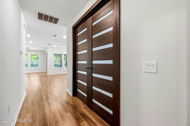 10988 KENTWORTH Way, Jacksonville, FL 32256