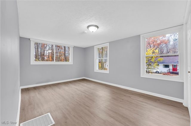 2564 Forest Drive, Hinckley, OH 44233