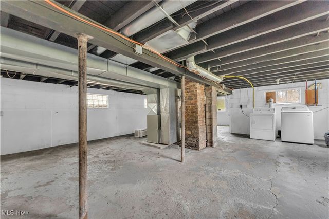 2564 Forest Drive, Hinckley, OH 44233