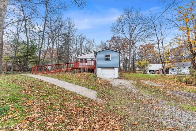 2564 Forest Drive, Hinckley, OH 44233