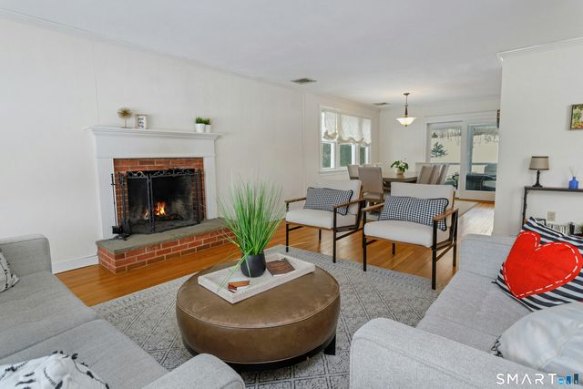 36 Village Drive, New Canaan, CT 06840