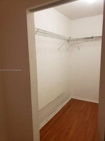 36 NW 6th Ave 906, Miami, FL 33128