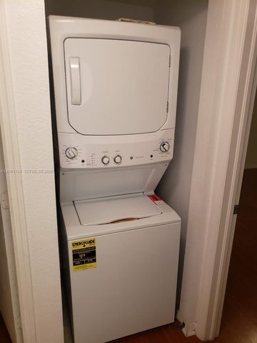 36 NW 6th Ave 906, Miami, FL 33128