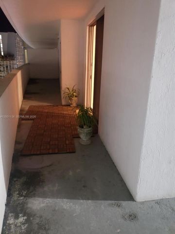 36 NW 6th Ave 906, Miami, FL 33128