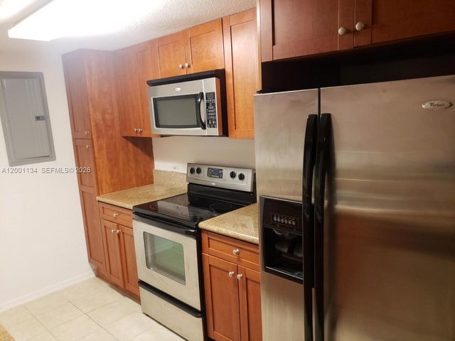 36 NW 6th Ave 906, Miami, FL 33128