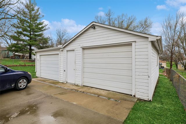 510 W 5th Avenue, Indianola, IA 50125