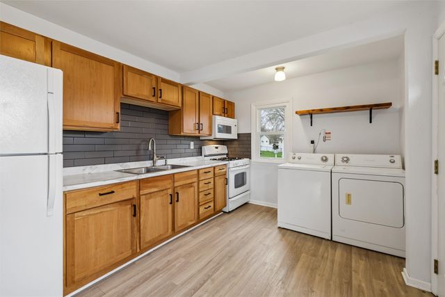 510 W 5th Avenue, Indianola, IA 50125