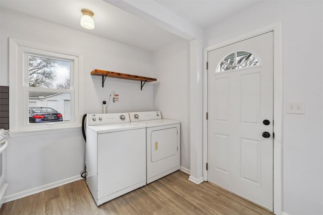 510 W 5th Avenue, Indianola, IA 50125