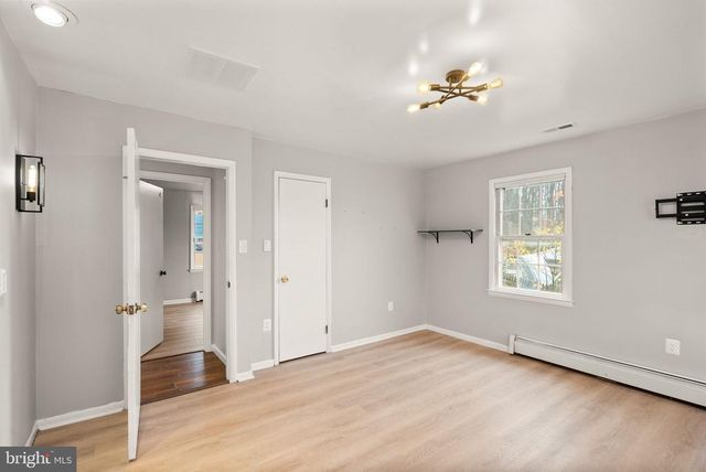 6738 KELLY RD, Warrenton, VA 20187