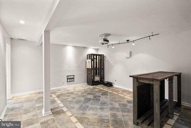 6738 KELLY RD, Warrenton, VA 20187