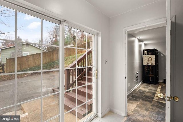 6738 KELLY RD, Warrenton, VA 20187