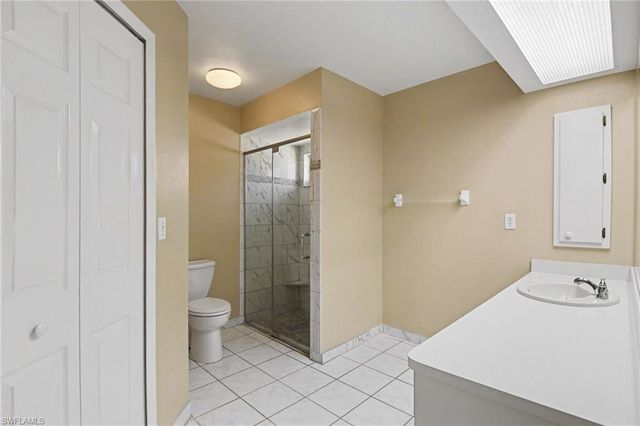 1807 SE 15th ST, Cape Coral, FL 33990