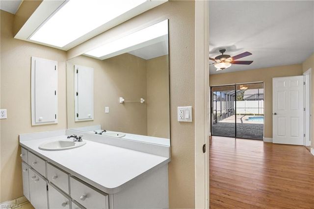 1807 SE 15th ST, Cape Coral, FL 33990