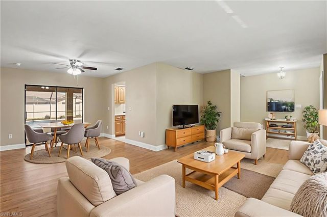 1807 SE 15th ST, Cape Coral, FL 33990