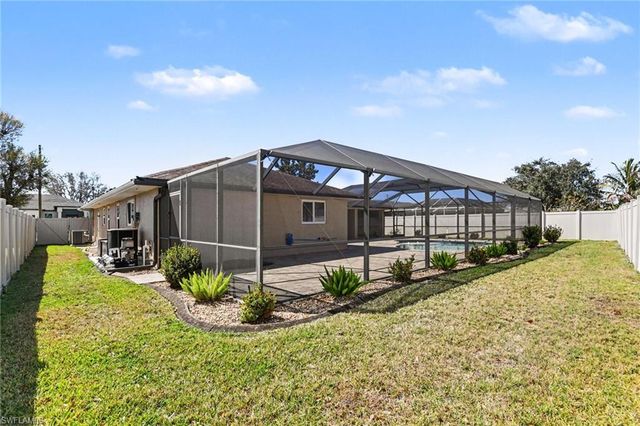 1807 SE 15th ST, Cape Coral, FL 33990