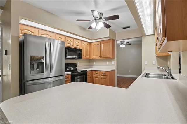 1807 SE 15th ST, Cape Coral, FL 33990