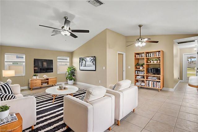 1807 SE 15th ST, Cape Coral, FL 33990