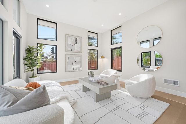 3830 Carlson Circle, Palo Alto, CA 94306