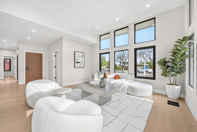 3830 Carlson Circle, Palo Alto, CA 94306