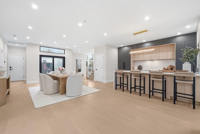 3830 Carlson Circle, Palo Alto, CA 94306