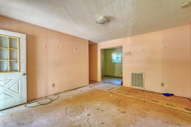 109 W Branyon Heights Avenue, Spartanburg, SC 29306