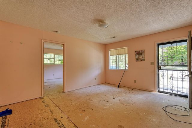 109 W Branyon Heights Avenue, Spartanburg, SC 29306