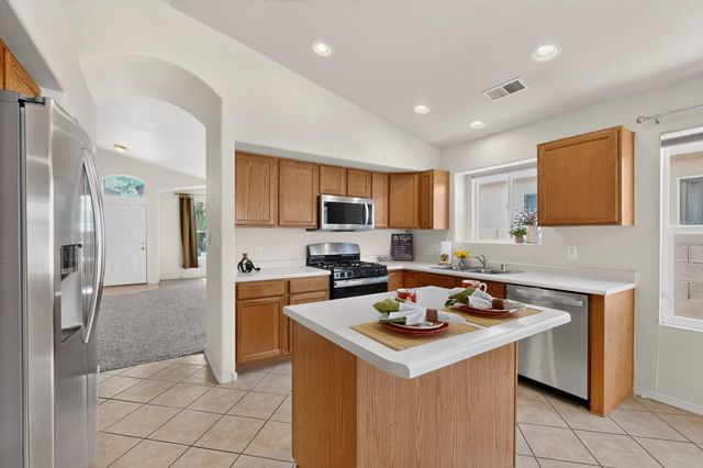8608 Bluff Springs Drive NE, Albuquerque, NM 87113