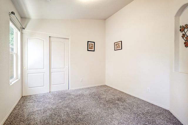 8608 Bluff Springs Drive NE, Albuquerque, NM 87113